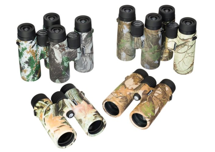 Binokulární dalekohled se zaměřovačem Levenhuk Camo 10x42 Grass